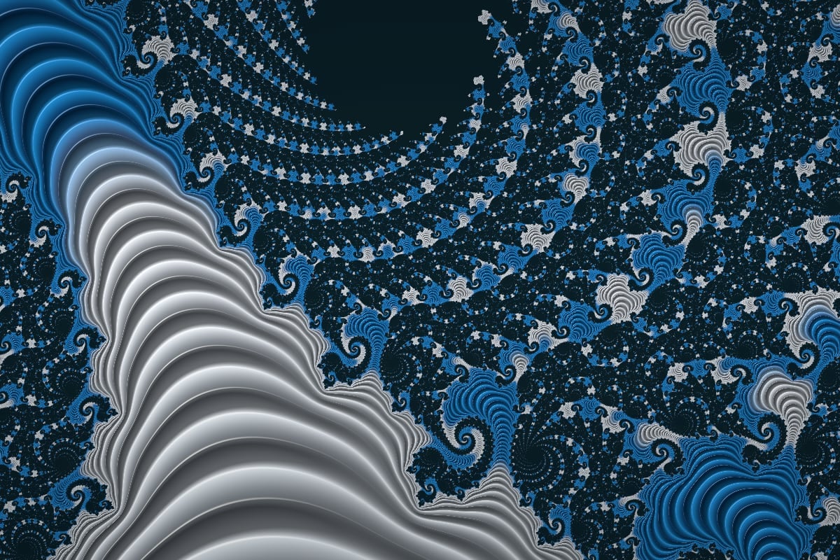 96옥타브 깊이에서 은빛 띠가 비스듬히 가로지르고 위쪽에 검은 미니브로가 보이는 Mandelbrot 경계